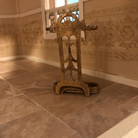 Vintage Artist signed Miniature Brass Umbrella Stand 1:12 scale - Picture 2 of 6